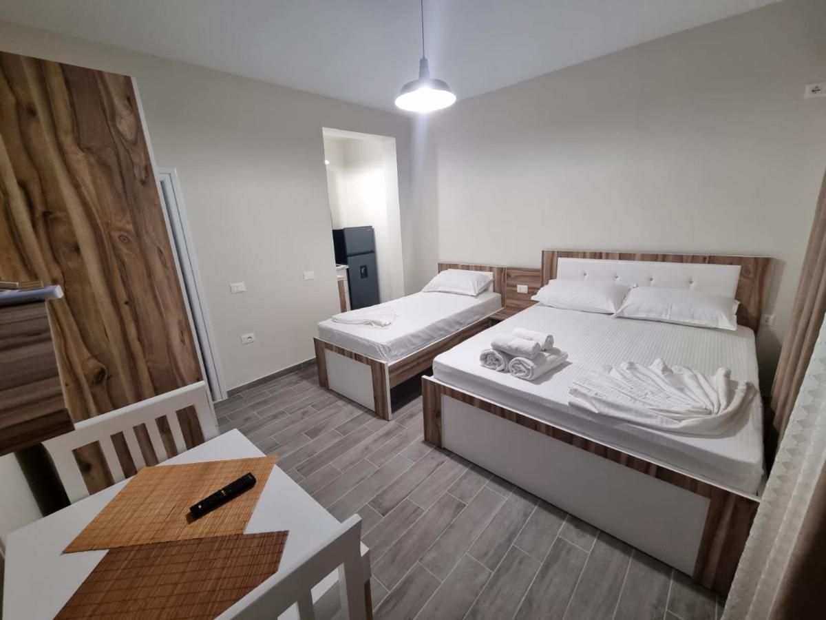 Vila Soleil Vlorë エクステリア 写真