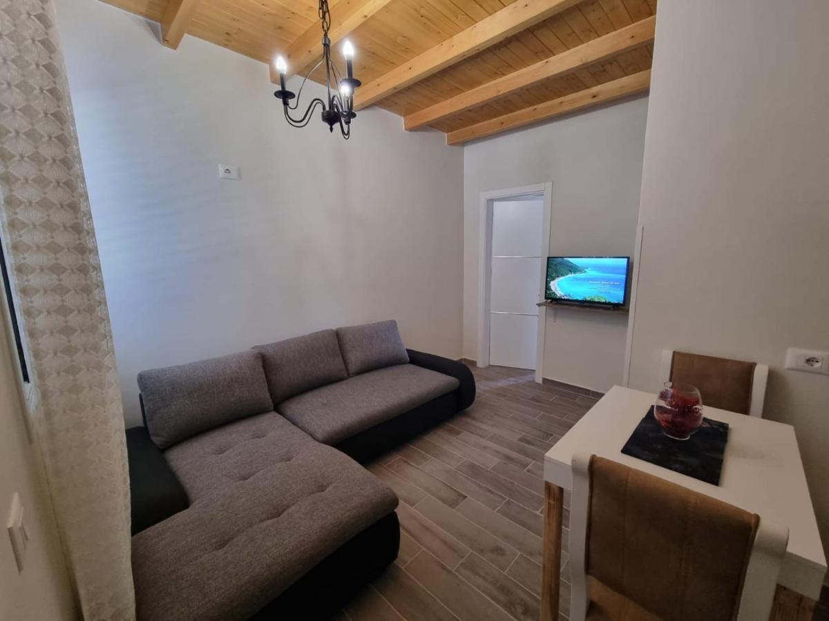 Vila Soleil Vlorë エクステリア 写真