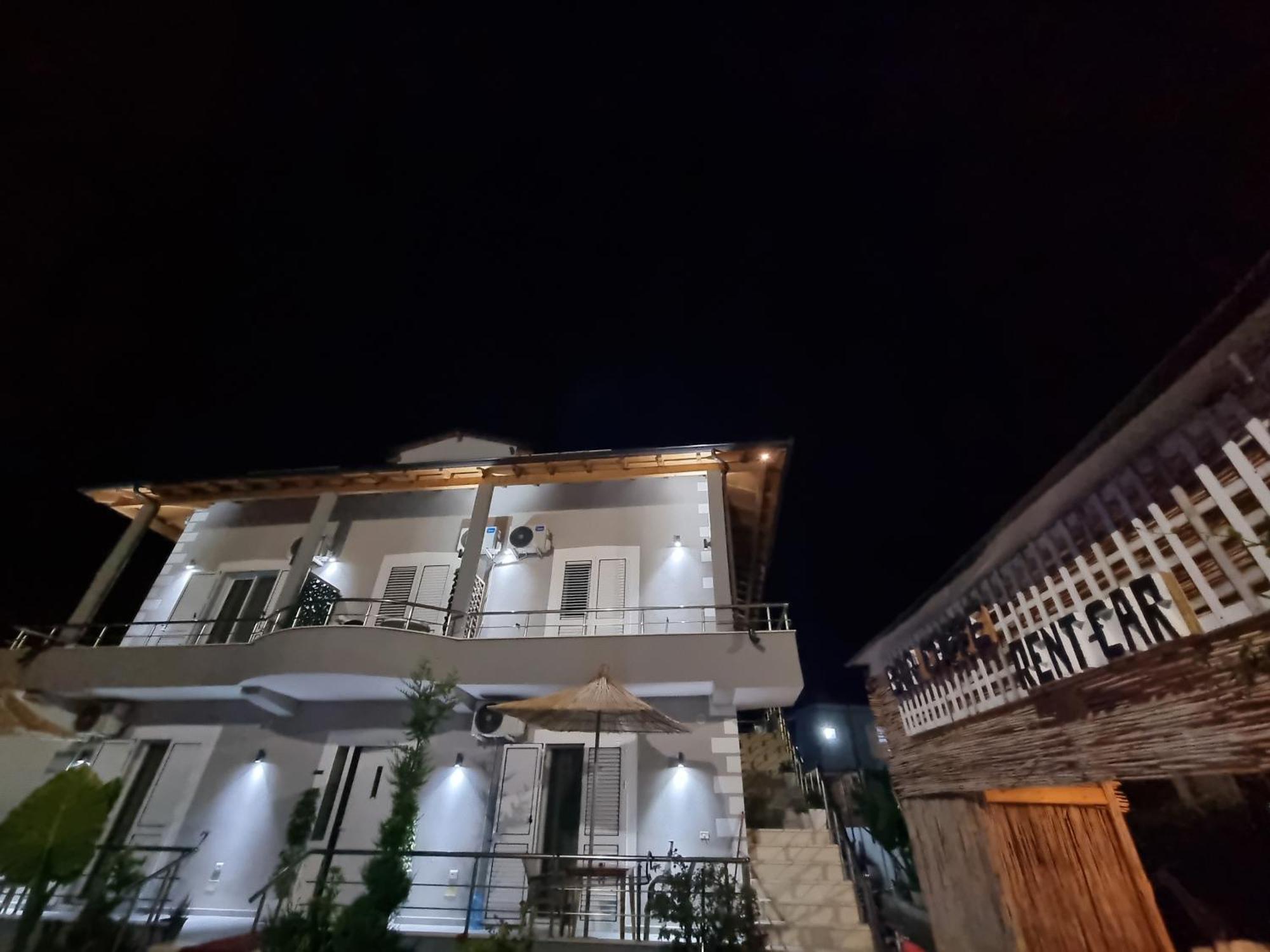 Vila Soleil Vlorë エクステリア 写真