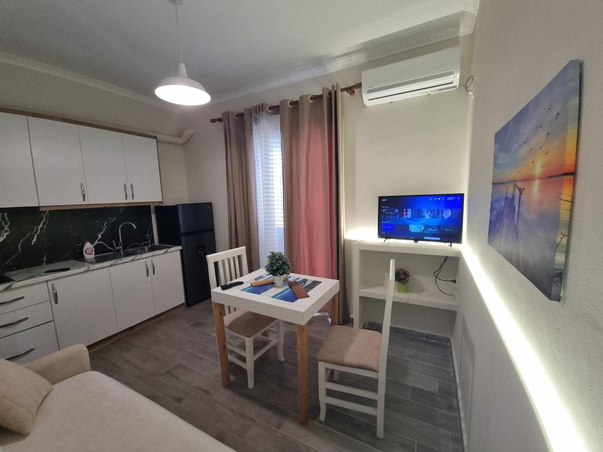 Vila Soleil Vlorë エクステリア 写真