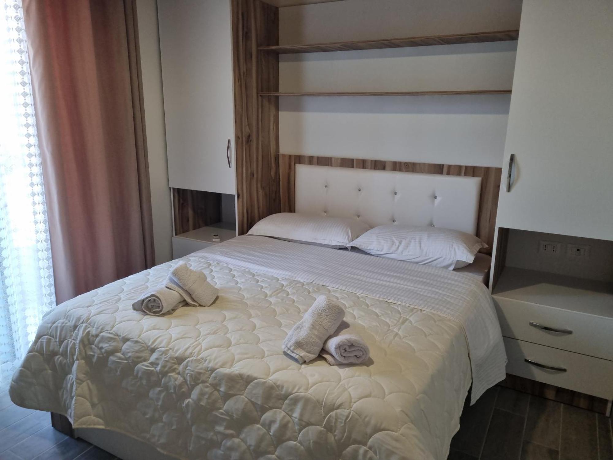 Vila Soleil Vlorë エクステリア 写真