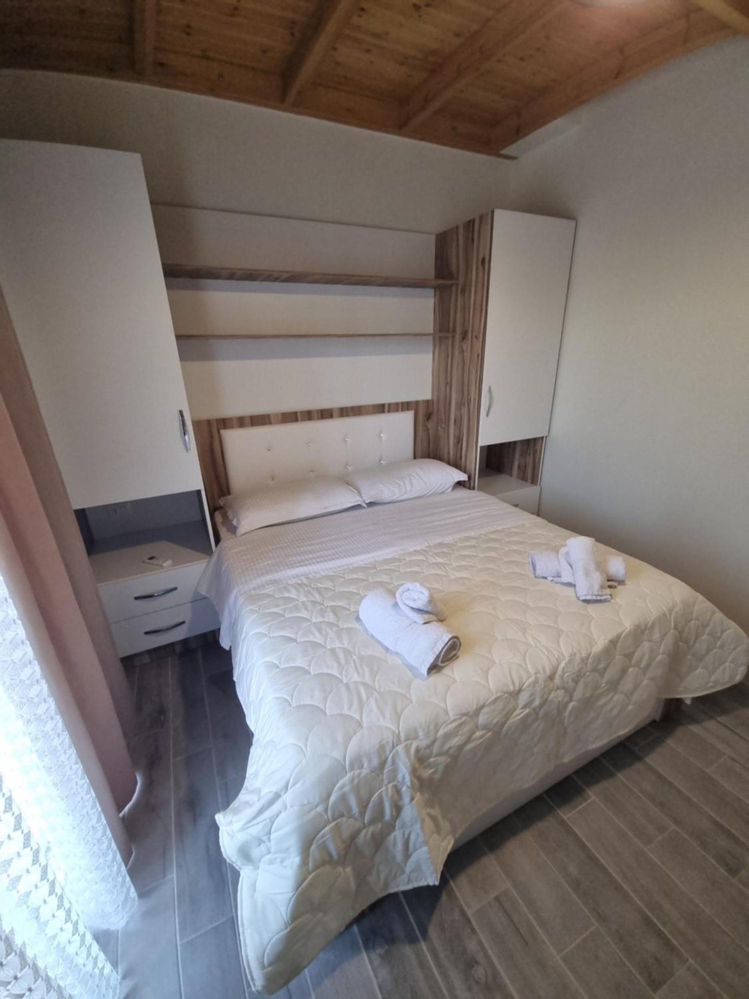 Vila Soleil Vlorë エクステリア 写真